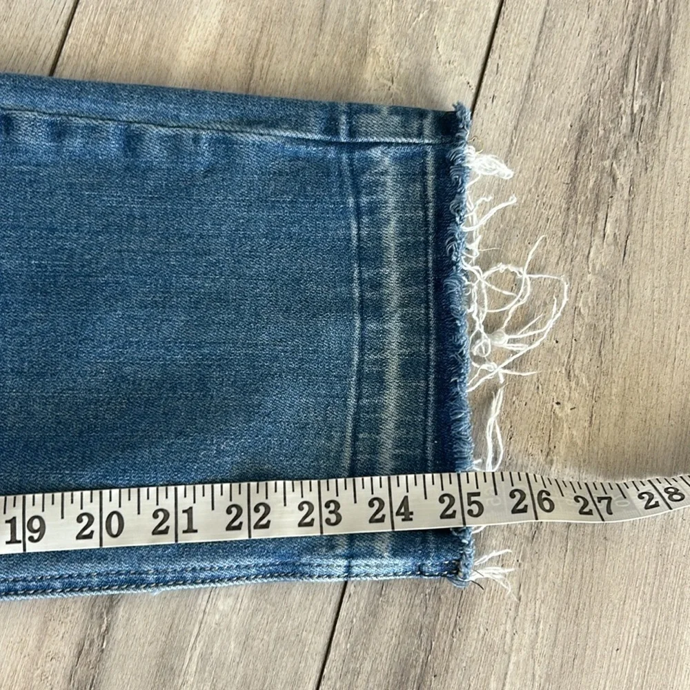Risen Crossover Two Toned jeans size 27 ankle straight